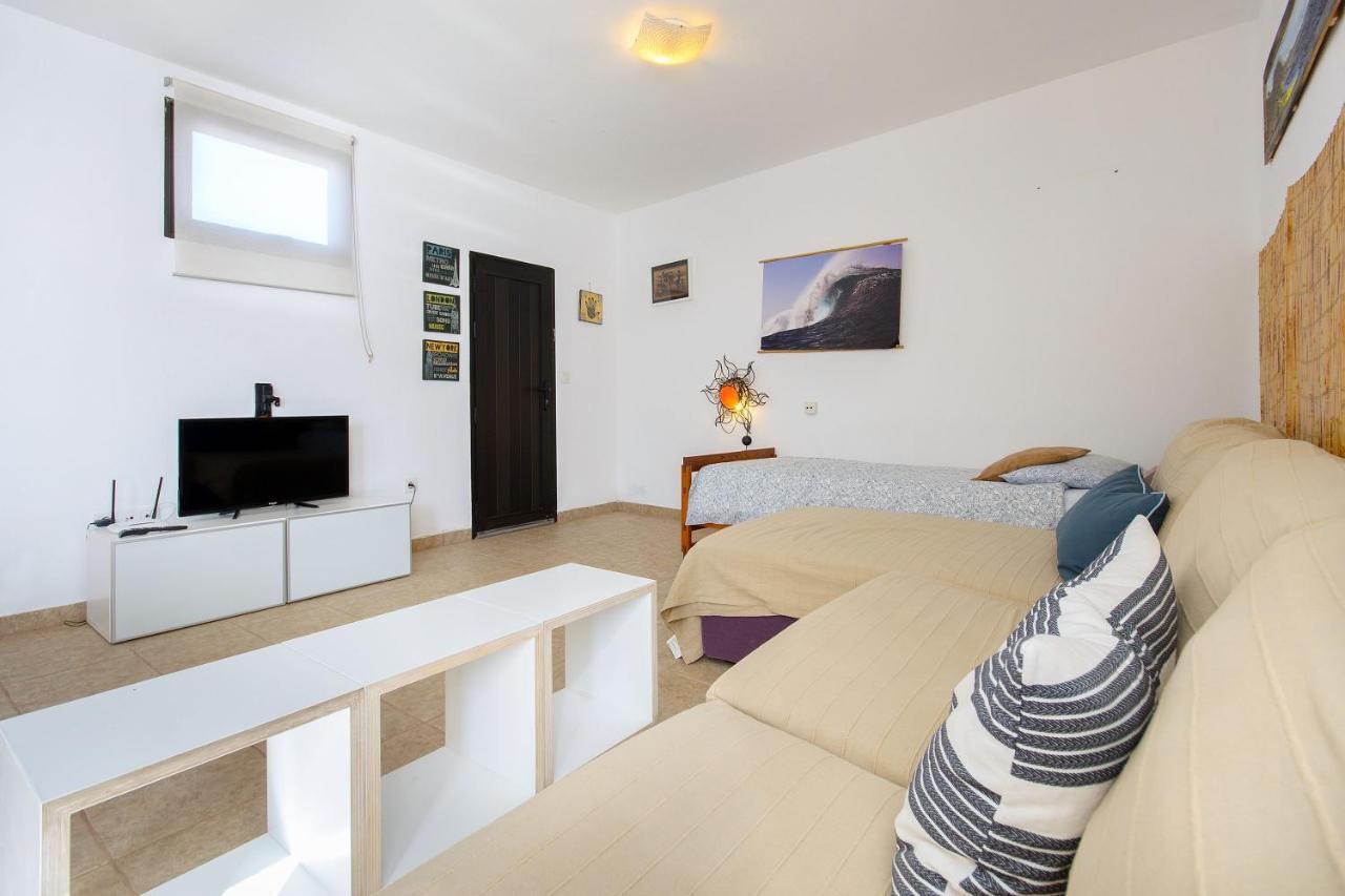 Famara Beach Apt Kültér fotó
