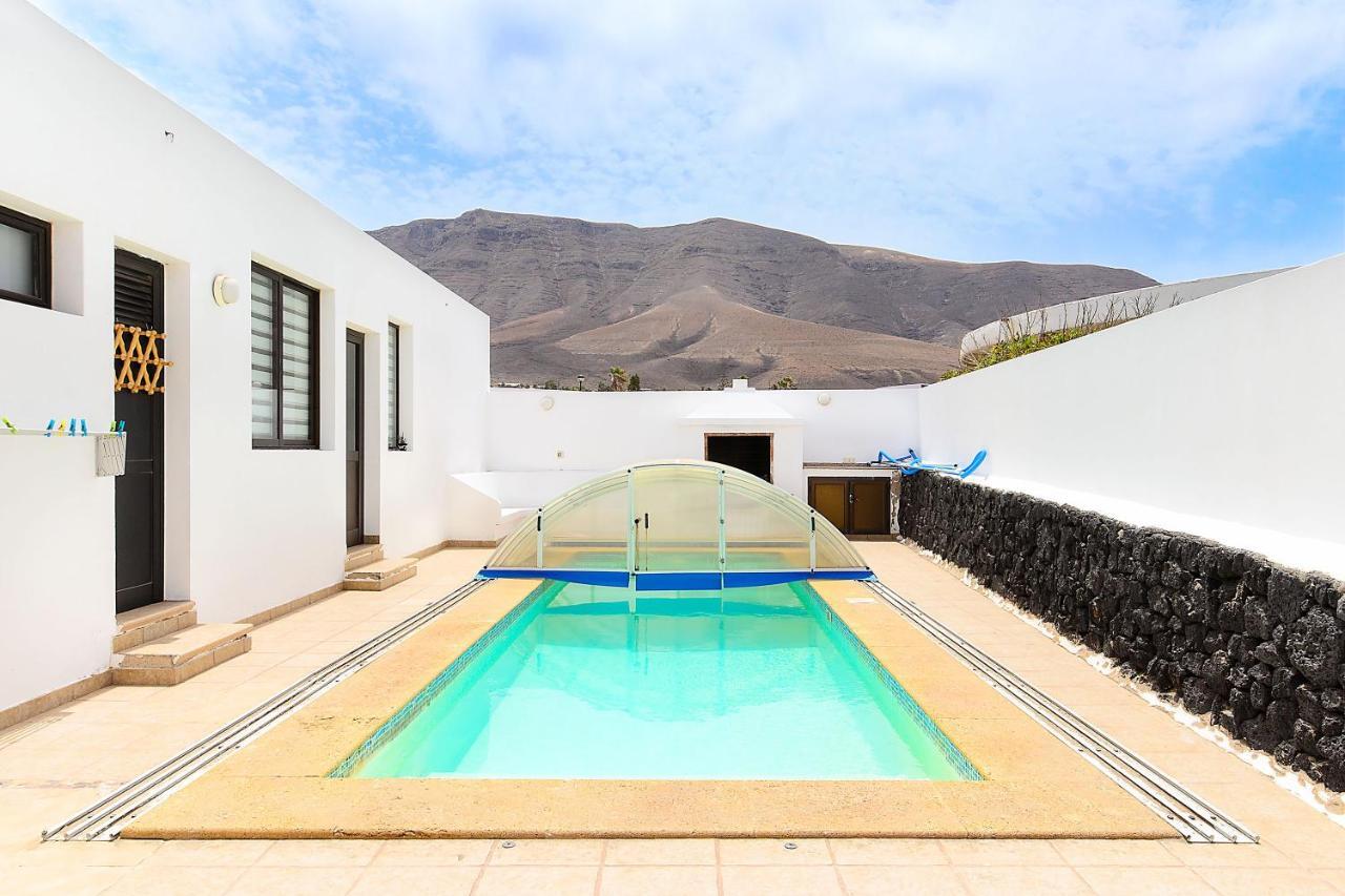 Famara Beach Apt Kültér fotó