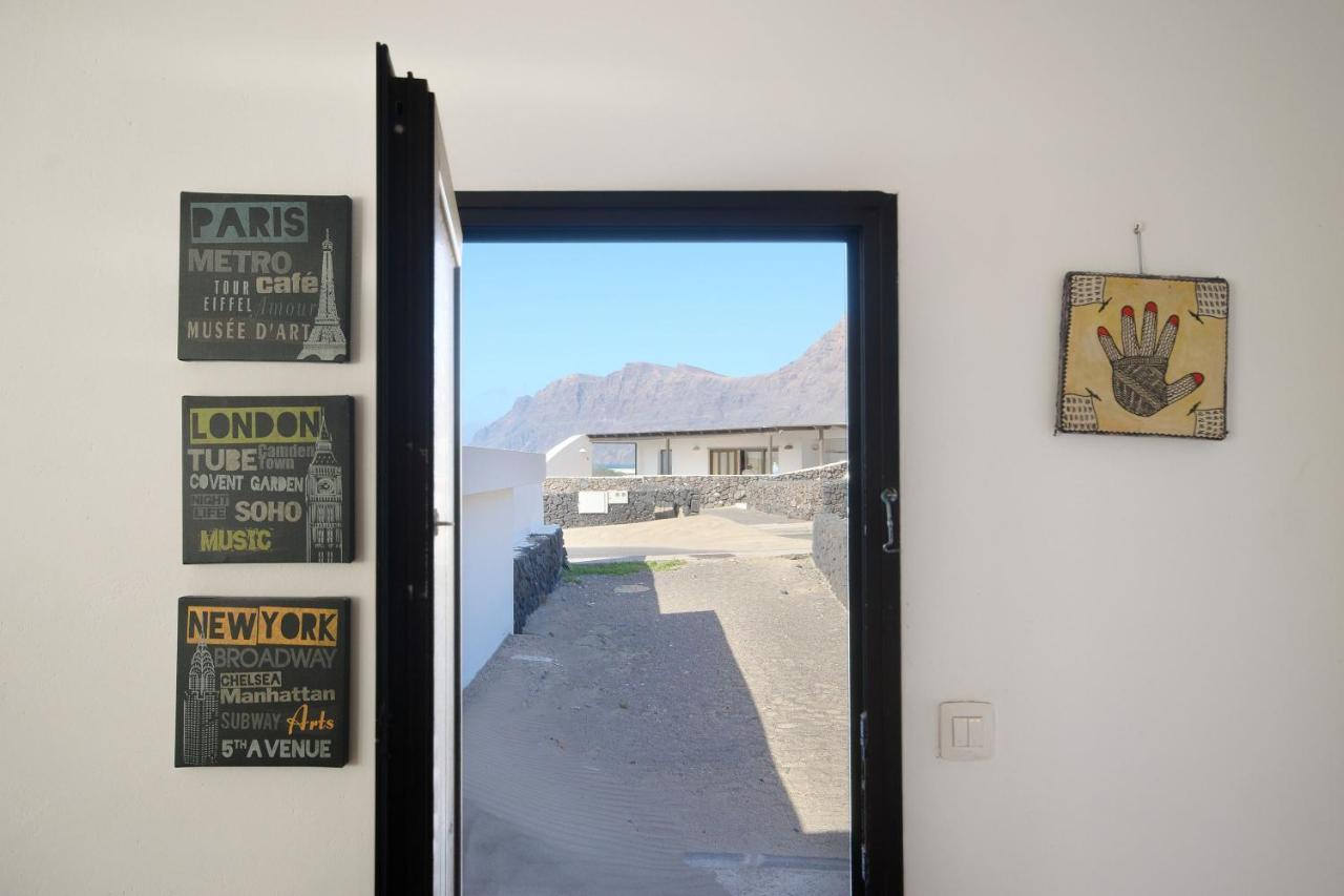 Famara Beach Apt Kültér fotó